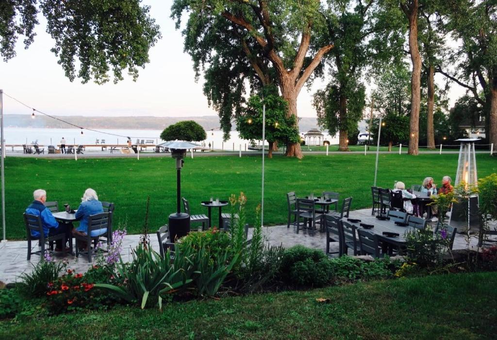 Plum Point Lodge Himrod Exterior photo